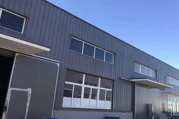 通遼鋼結構廠房讓綠色工業(yè)建筑之路走得更遠